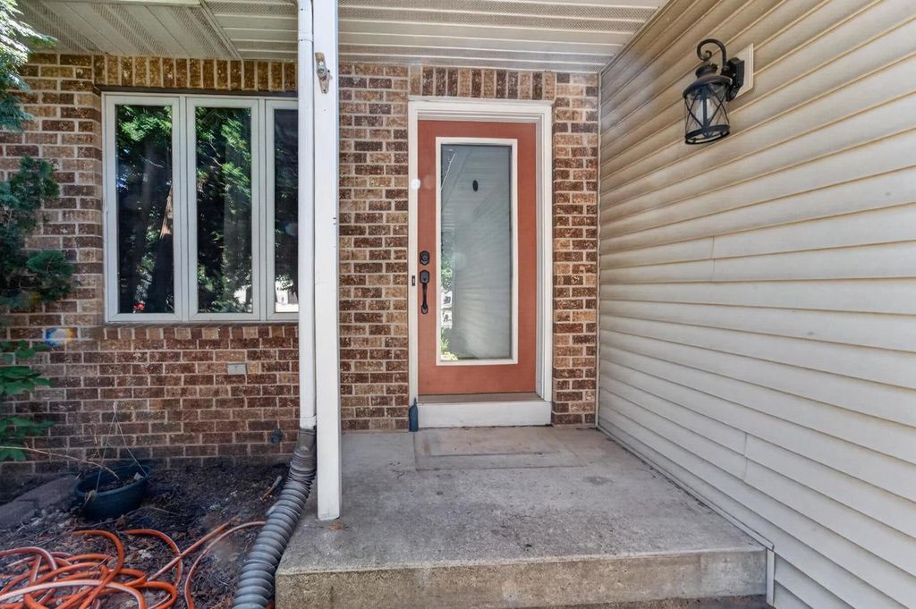 Photo of 414 Meadow Oak TRAIL, Deforest, WI 53532 (MLS # 2021566)