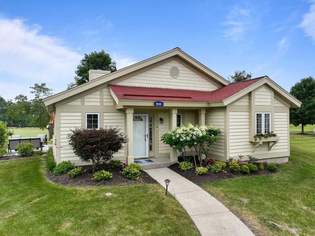 Photo of 1630 Highland DRIVE #7-50, Lake Geneva, WI 53147 (MLS # 1972927)