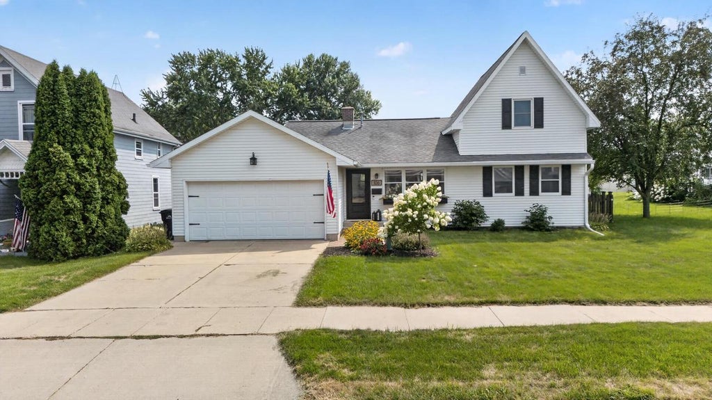 Photo of 106 W 2nd STREET, Waunakee, WI 53597 (MLS # 2030721)