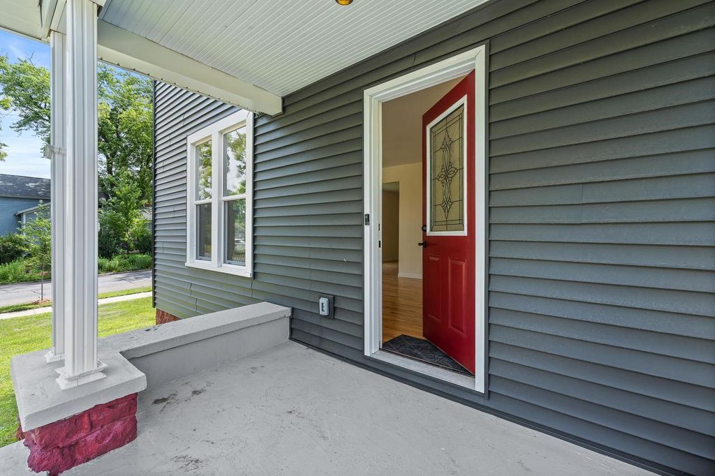 Photo of 1025 Wisconsin STREET #corner of Elk &amp; Wisc, Stevens Point, WI 54481 (MLS # 22600552)