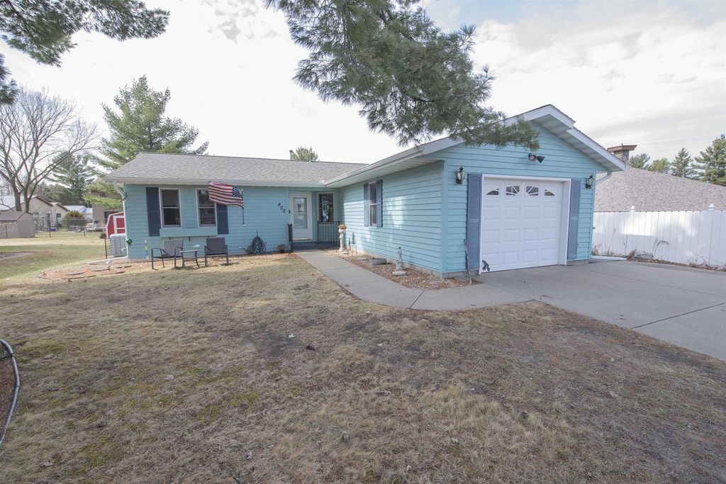 Photo of 400 Soo Marie AVENUE, Stevens Point, WI 54481 (MLS # 22600964)