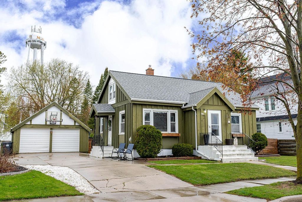 Photo of 509 Jackson STREET, Mishicot, WI 54228 (MLS # 1960885)