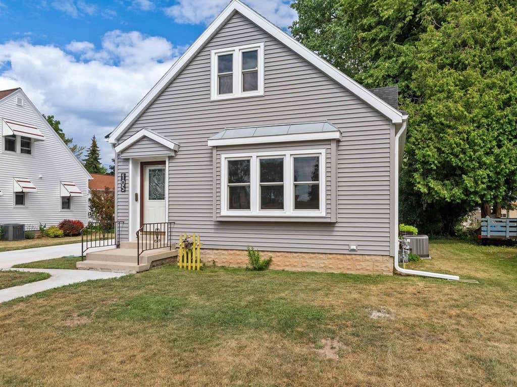Photo of 105 Bishop AVENUE, Plymouth, WI 53073 (MLS # 2028929)