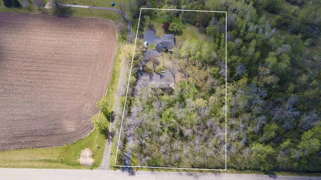 Photo of 580 NW Cumberland STREET, Berlin, WI 54923 (MLS # 50326139)