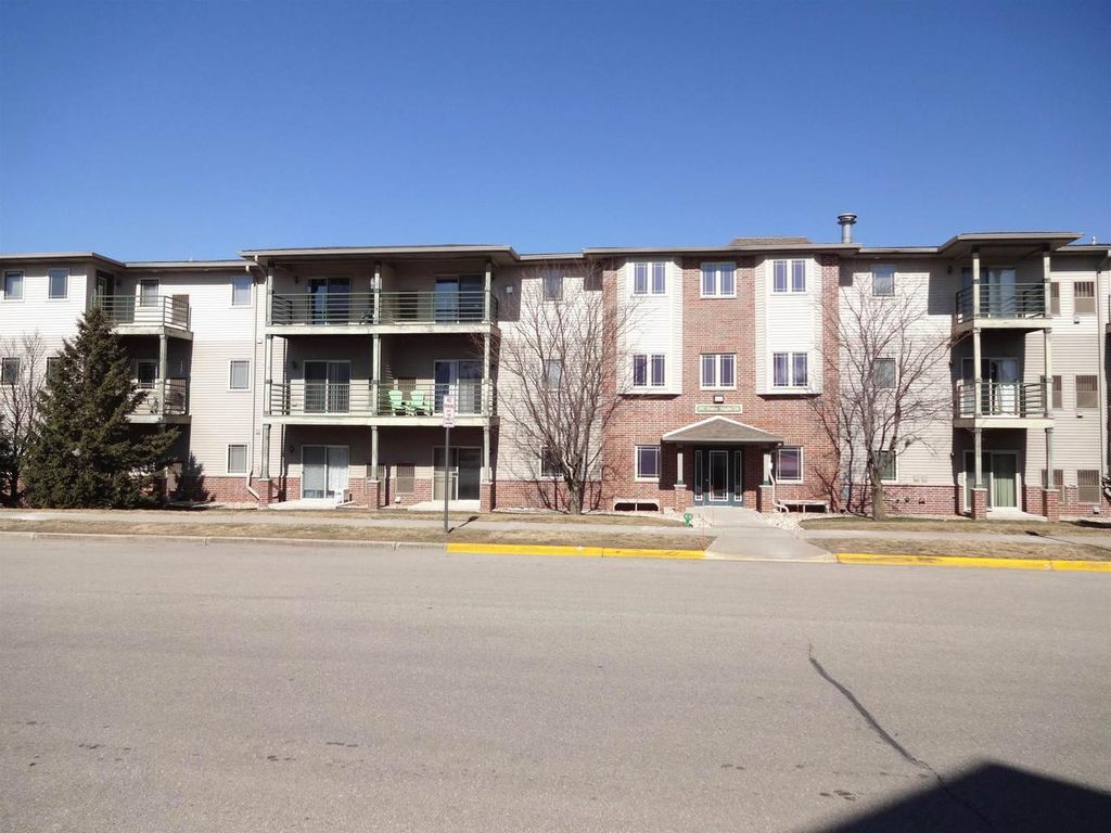 Photo of 102 Prairie Heights DRIVE #406, Verona, WI 53593 (MLS # 2017283)