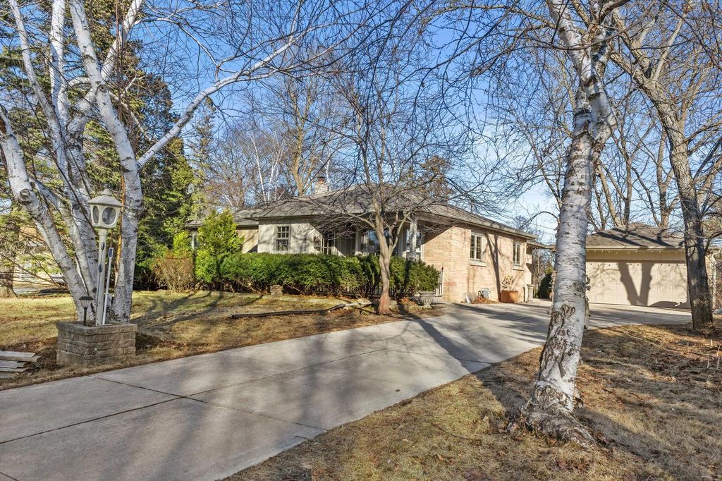 Photo of 8828 N Navajo ROAD, Bayside, WI 53217 (MLS # 1948880)