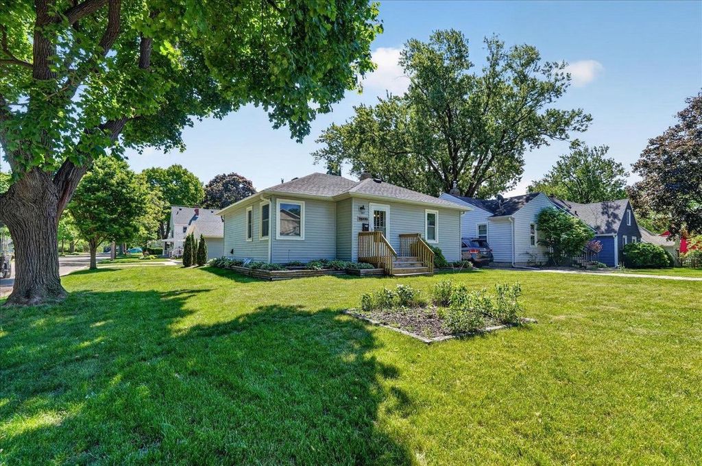 Photo of 1733 Porter AVENUE, Madison, WI 53704 (MLS # 2024251)