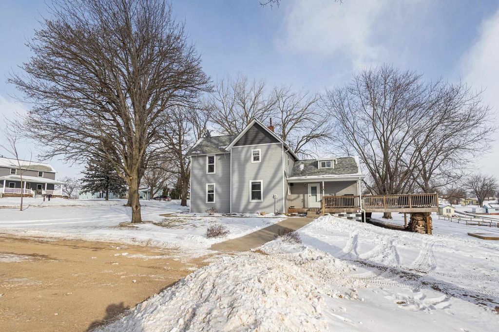 Photo of 94 County J ROAD, Benton, WI 53803 (MLS # 2015574)