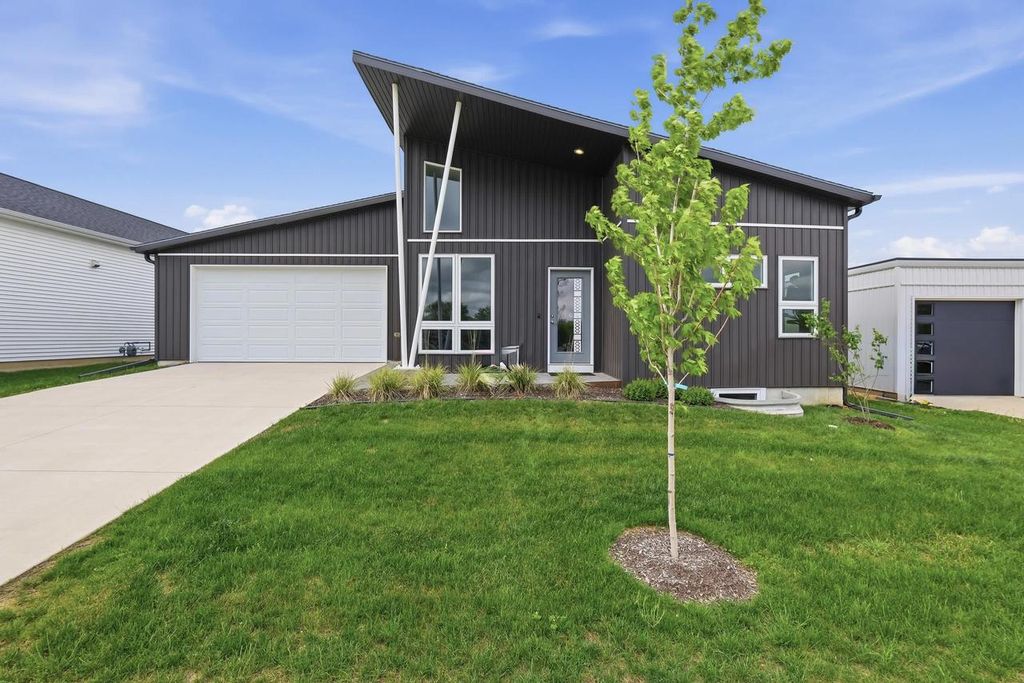 Photo of 104 Boneset AVENUE, Poynette, WI 53955 (MLS # 2023788)