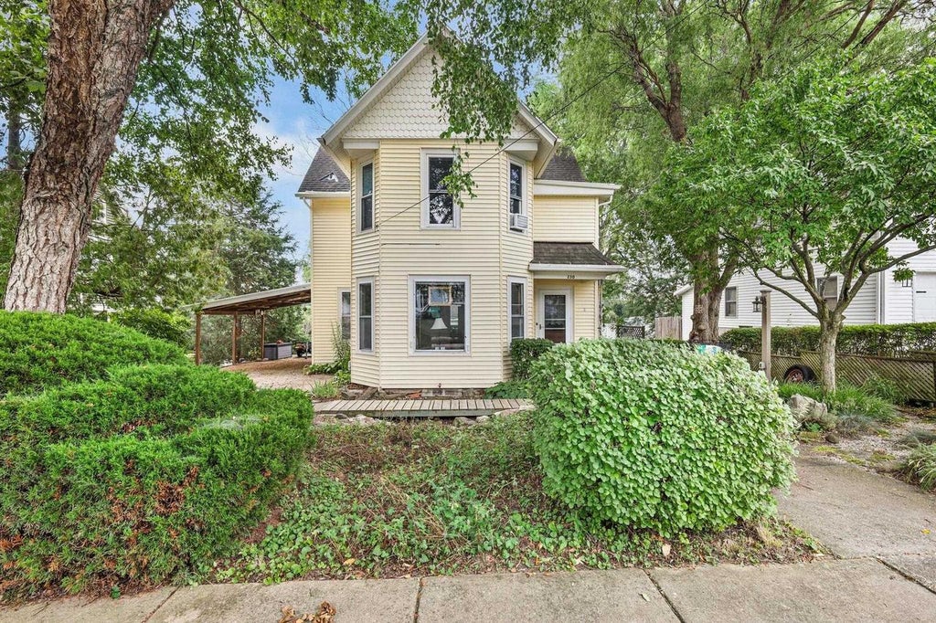 Photo of 230 Boorman STREET, Waterloo, WI 53594 (MLS # 2031981)