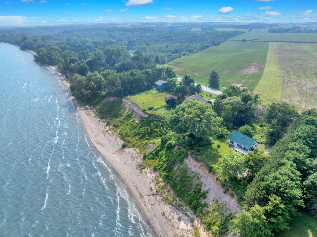 Photo of 12435 Lakeshore ROAD, Cleveland, WI 53015 (MLS # 1948651)