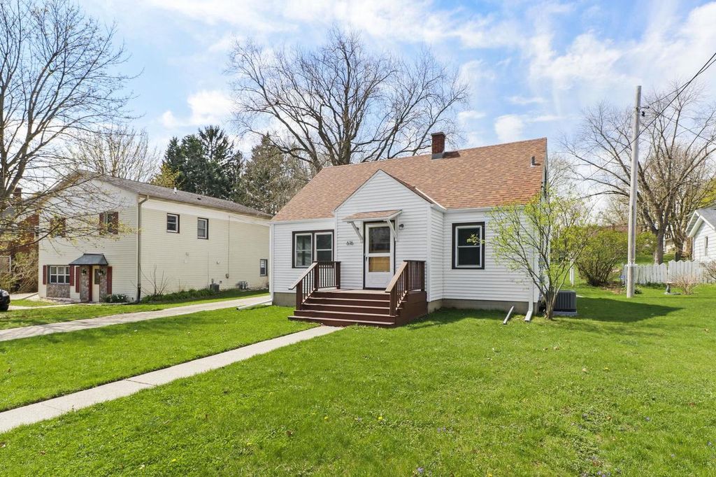 Photo of 616 Werner STREET, Watertown, WI 53098 (MLS # 2020198)