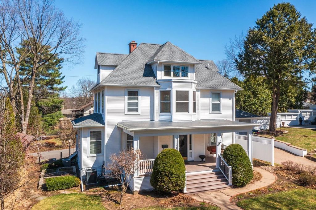 Photo of 910 Fulton STREET, Wausau, WI 54403 (MLS # 22601542)