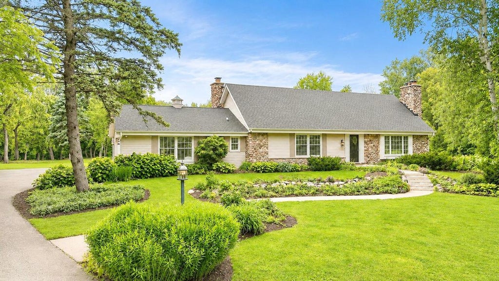 Photo of 4838 W Glen Cove COURT, Mequon, WI 53092 (MLS # 1969671)