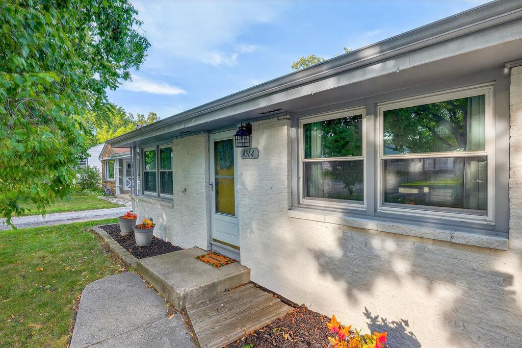 Photo of 4564 N 101st STREET, Wauwatosa, WI 53225 (MLS # 1934549)