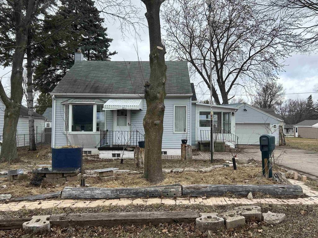 Photo of 401 Gardners Row, Appleton, WI 54915 (MLS # 50322301)