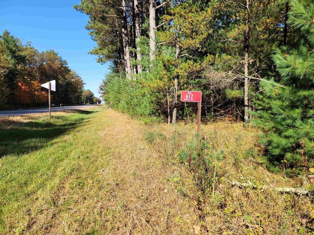 Photo of 1707 W Wilbur AVENUE, Milwaukee, WI 53221 (MLS # 1945165)