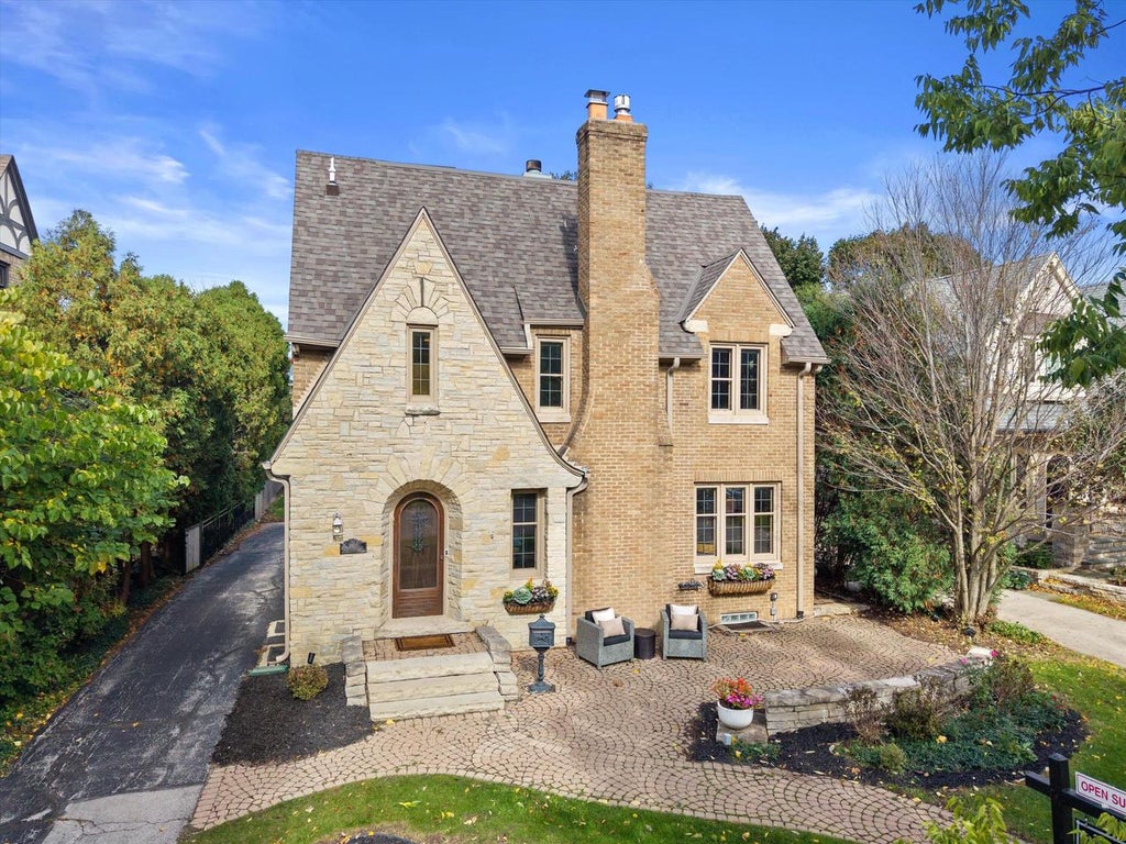 Photo of 1578 E Cumberland BOULEVARD, Whitefish Bay, WI 53211 (MLS # 1984284)