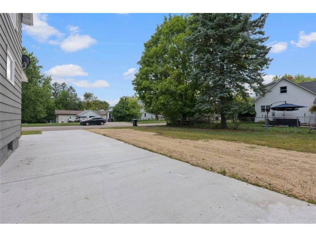 Photo of 524 S Dakota AVENUE, New Richmond, WI 54017 (MLS # 7142342)