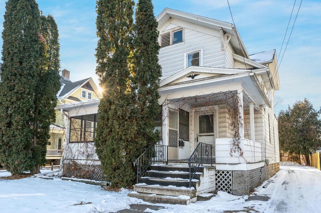 Photo of 1217 Jackson STREET, Oshkosh, WI 54901 (MLS # 50320495)