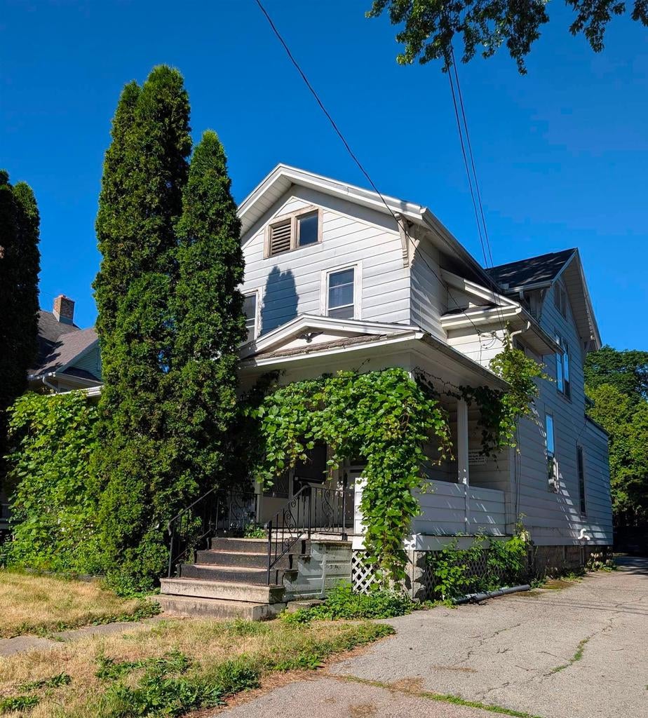 Photo of 1217 Jackson STREET, Oshkosh, WI 54901 (MLS # 50320495)