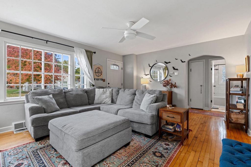 Photo of 135 W 21st AVENUE, Oshkosh, WI 54902 (MLS # 50317251)