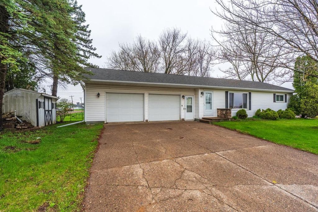 Photo of 404 E Oak STREET, Abbotsford, WI 54405 (MLS # 22601713)