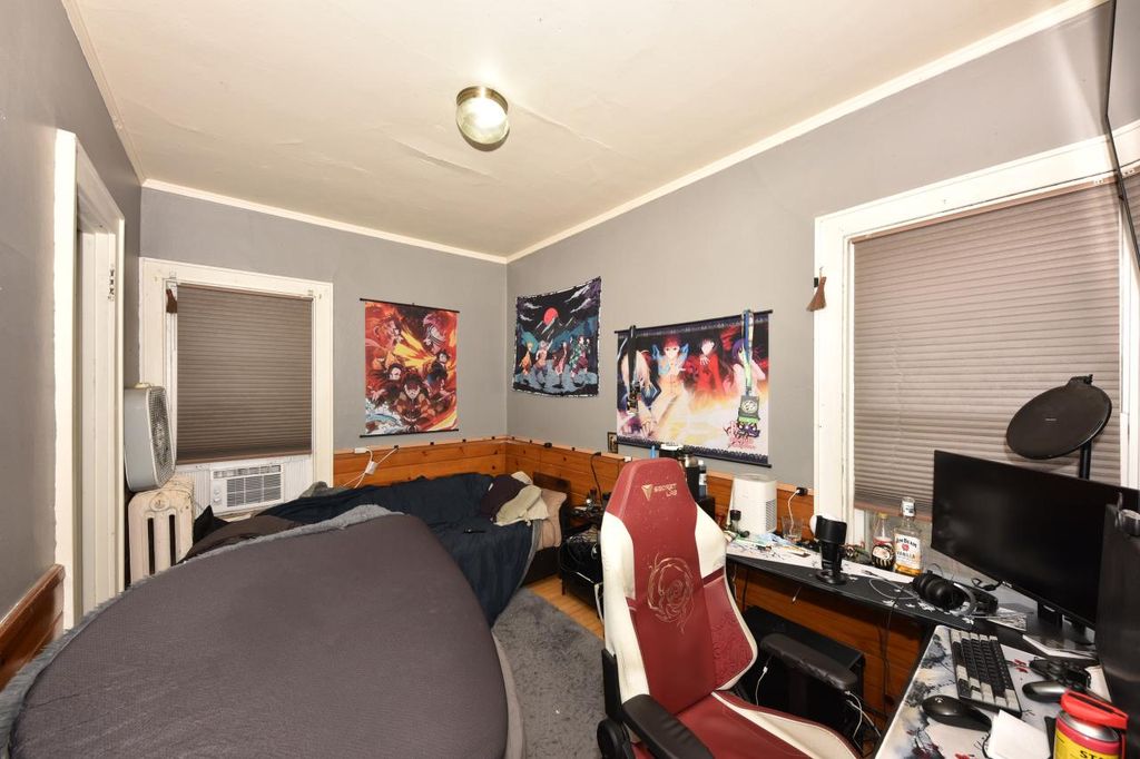 Photo of 2928 N Farwell AVENUE #2930, Milwaukee, WI 53211 (MLS # 1942283)