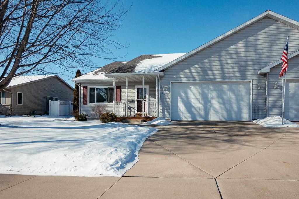 Photo of 600 Luco ROAD, Fond Du Lac, WI 54935 (MLS # 50320509)
