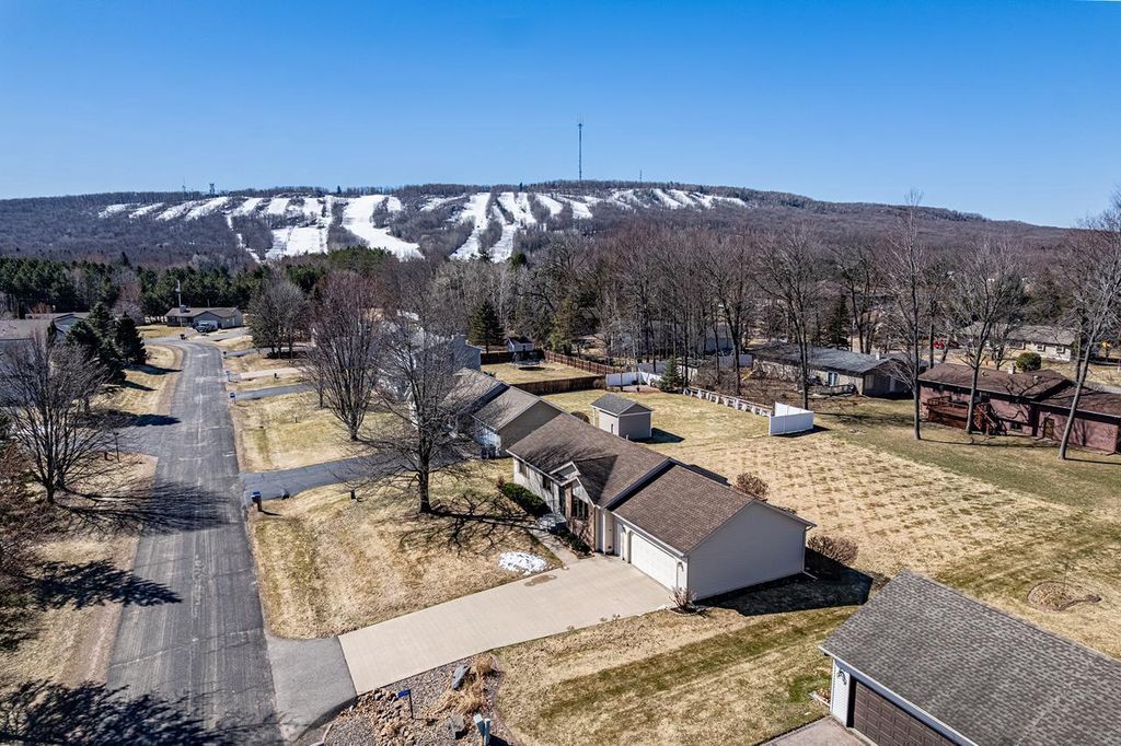 Photo of 227946 Lanner AVENUE, Wausau, WI 54401 (MLS # 22601367)