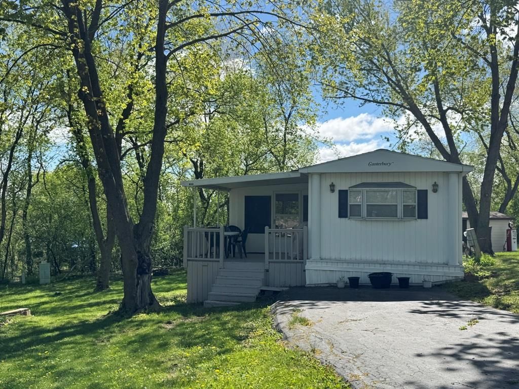Photo of 424 Skyline DRIVE, Edgerton, WI 53534 (MLS # 2021908)
