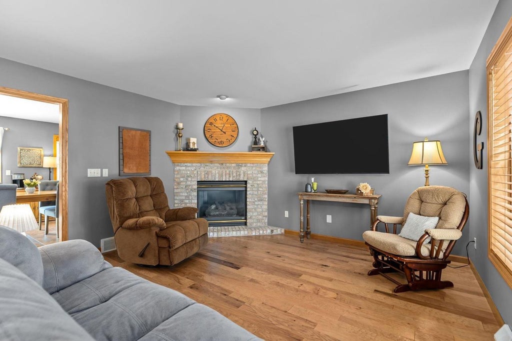 Photo of 3023 E Greenleaf DRIVE, Appleton, WI 54913 (MLS # 50331221)