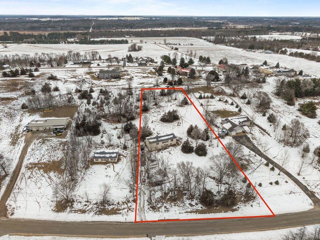Photo of W5488 Bend ROAD, Princeton, WI 54968 (MLS # 50319395)