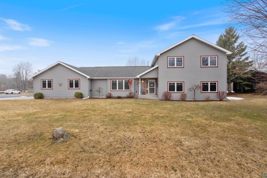 Photo of 5827 Cedar AVENUE, Superior, WI 54880 (MLS # 6124554)