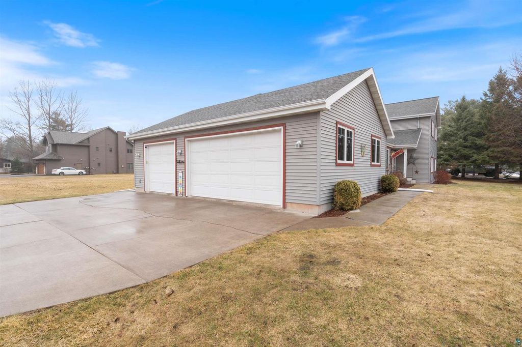 Photo of 5827 Cedar AVENUE, Superior, WI 54880 (MLS # 6124554)