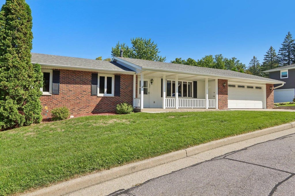 Photo of 207 Palmer PARKWAY, Lodi, WI 53555 (MLS # 2031404)