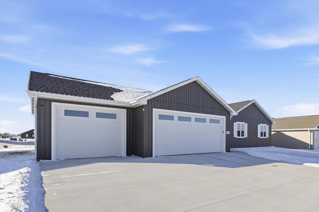 Photo of 3501 Snow Goose WAY, Kaukauna, WI 54130 (MLS # 50320493)