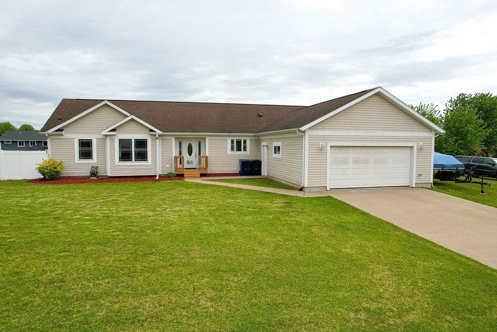 Photo of 1001 Riverwood PLACE, Sparta, WI 54656 (MLS # 2024116)