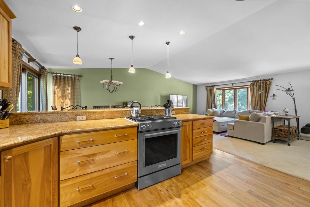 Photo of N65W38281 Woodlake DRIVE, Oconomowoc, WI 53066 (MLS # 1945110)