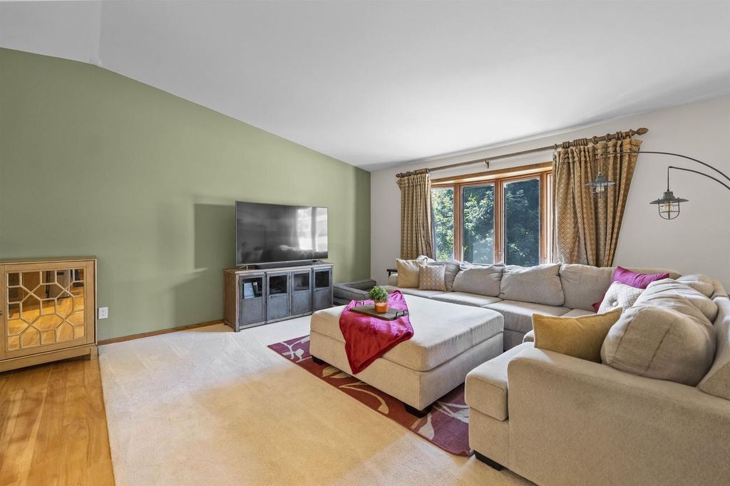 Photo of N65W38281 Woodlake DRIVE, Oconomowoc, WI 53066 (MLS # 1945110)