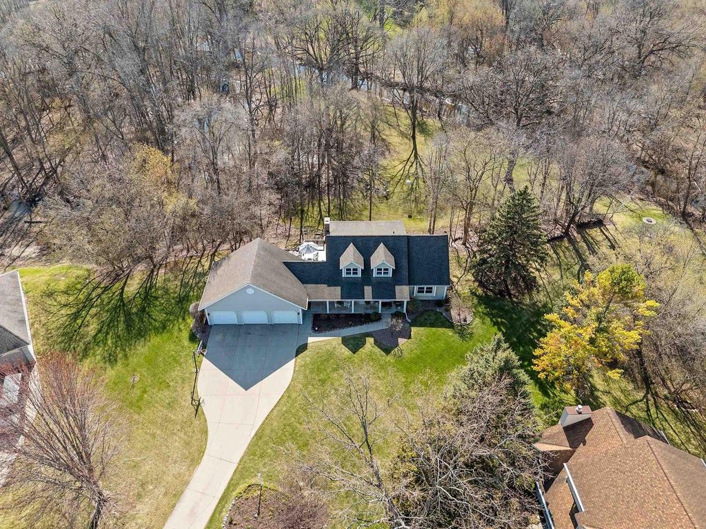 Photo of 1171 Thunderbyrd COURT, Green Bay, WI 54313 (MLS # 50324245)