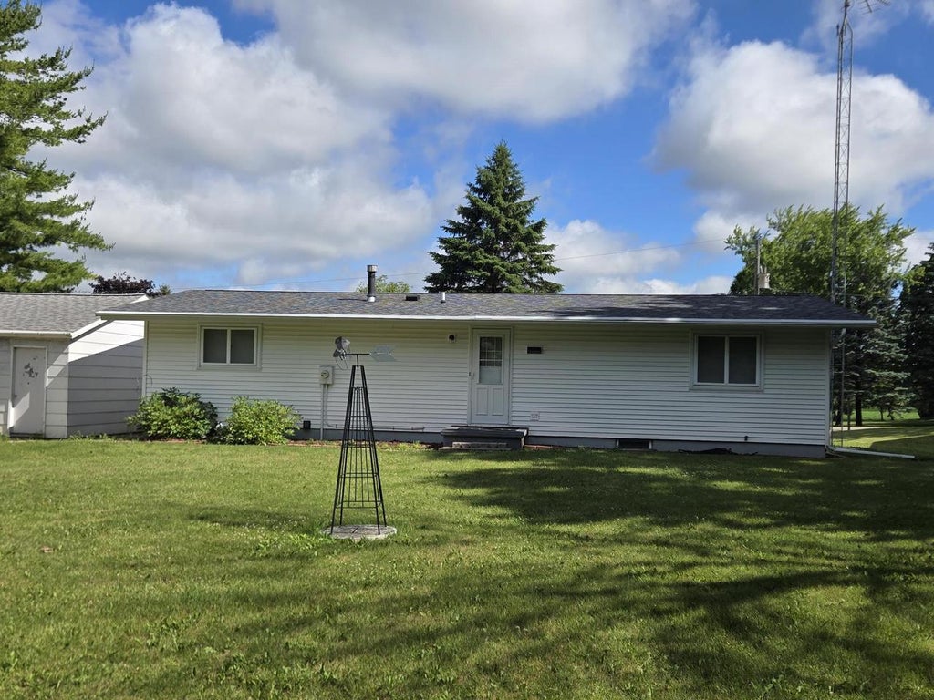 Photo of 4535 Hickory Heights AVENUE, Oshkosh, WI 54904 (MLS # 50327837)
