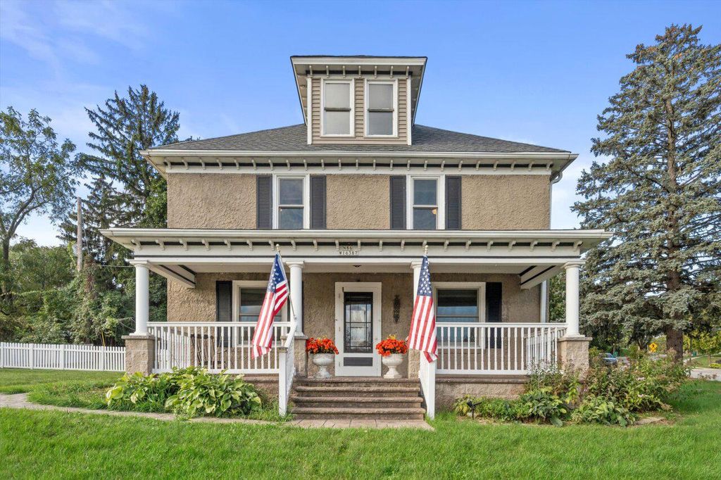 Photo of N86W16387 Appleton AVENUE, Menomonee Falls, WI 53051 (MLS # 1959157)
