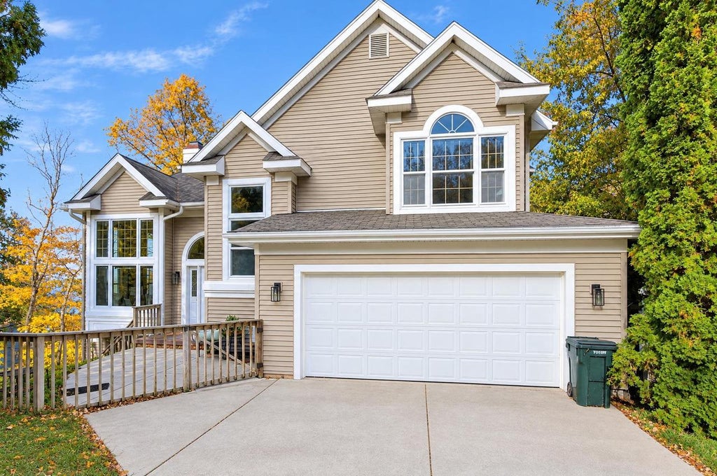 Photo of 5181 Edgewater Beach ROAD, Green Bay, WI 54311 (MLS # 50335064)