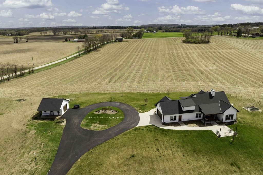 Photo of N7117 Black Creek ROAD, Princeton, WI 54968 (MLS # 2021494)