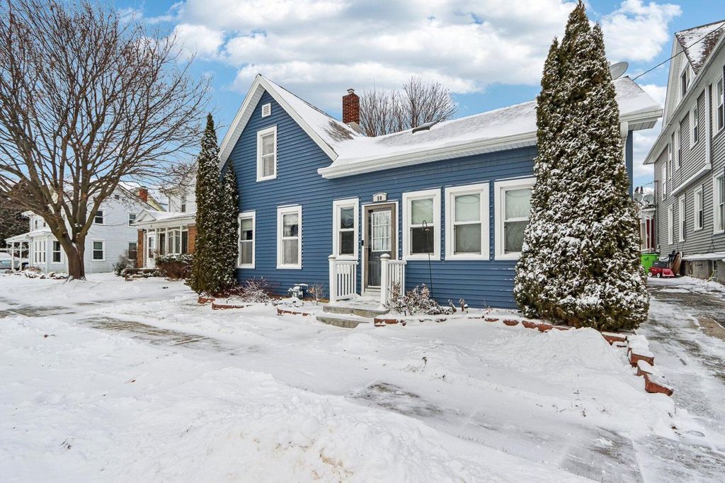 Photo of 50 E State STREET, Hartford, WI 53027 (MLS # 1946508)