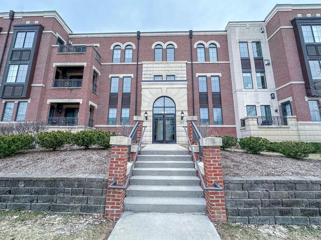 Photo of 19185 Thomson DRIVE #204, Brookfield, WI 53045 (MLS # 1953276)