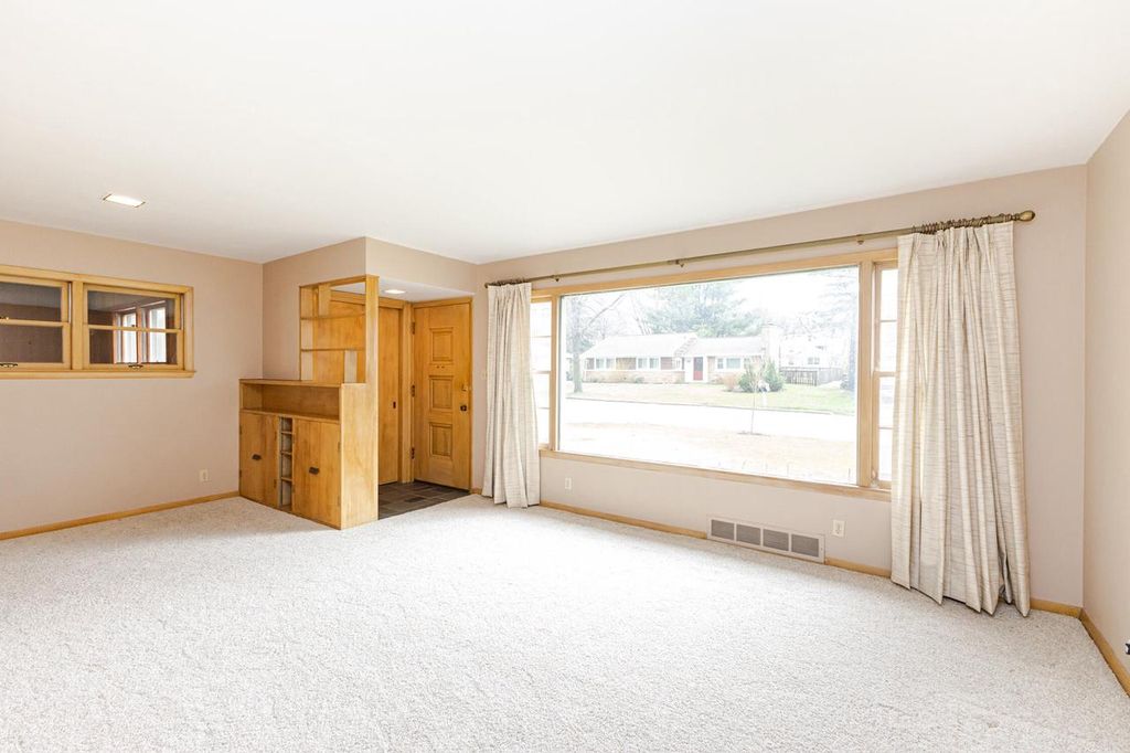 Photo of 3211 N 106th STREET, Wauwatosa, WI 53222 (MLS # 1958687)