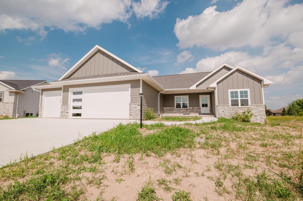 Photo of 581 Emerald Isle COURT, Wrightstown, WI 54180 (MLS # 50332131)