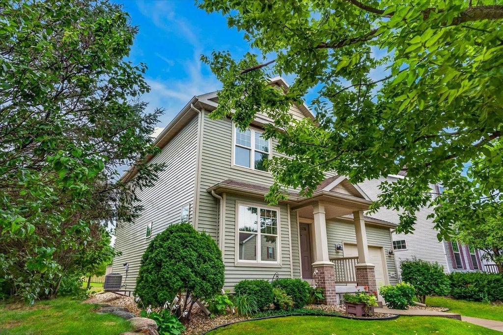 Photo of 6909 Country LANE, Madison, WI 53719 (MLS # 2031936)